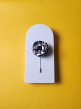 Load image into Gallery viewer, B &amp; W Plaid with black button
